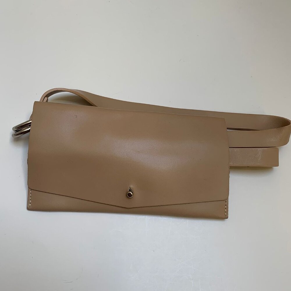 NWOT Made in Italy Tan Leather Waist Bag